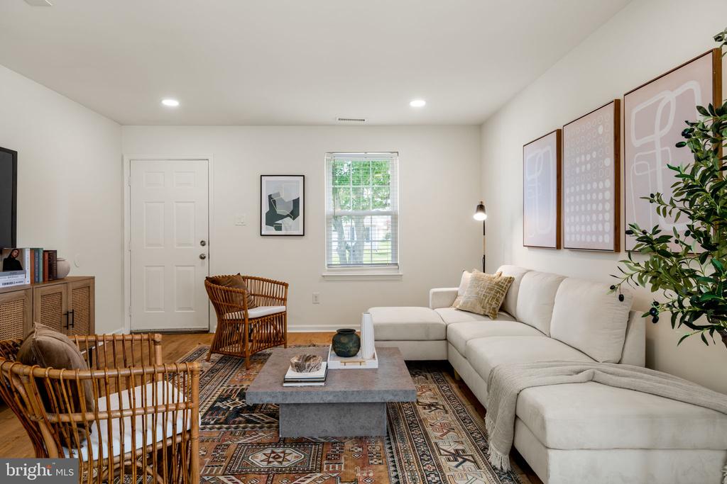 265 LAFAYETTE DRIVE