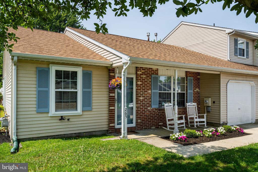 265 LAFAYETTE DRIVE