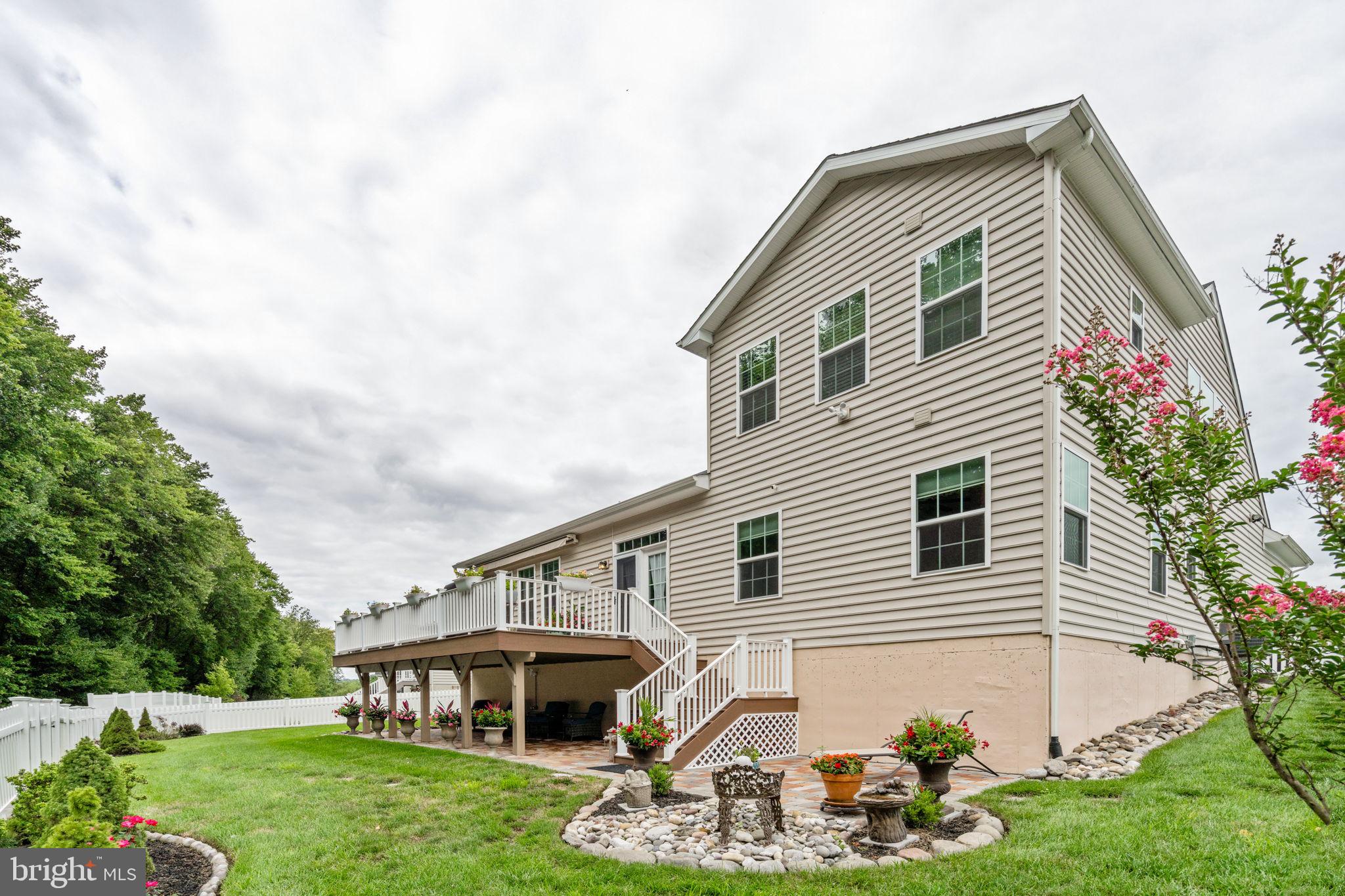 1133 LYNCH CIRCLE