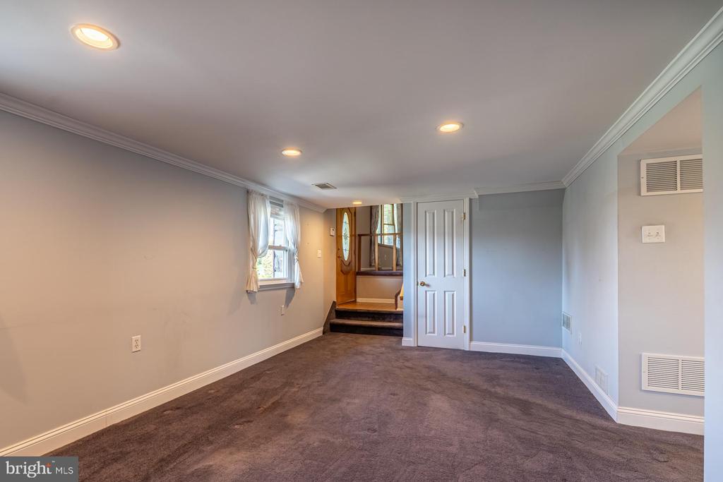159 FORREST AVENUE