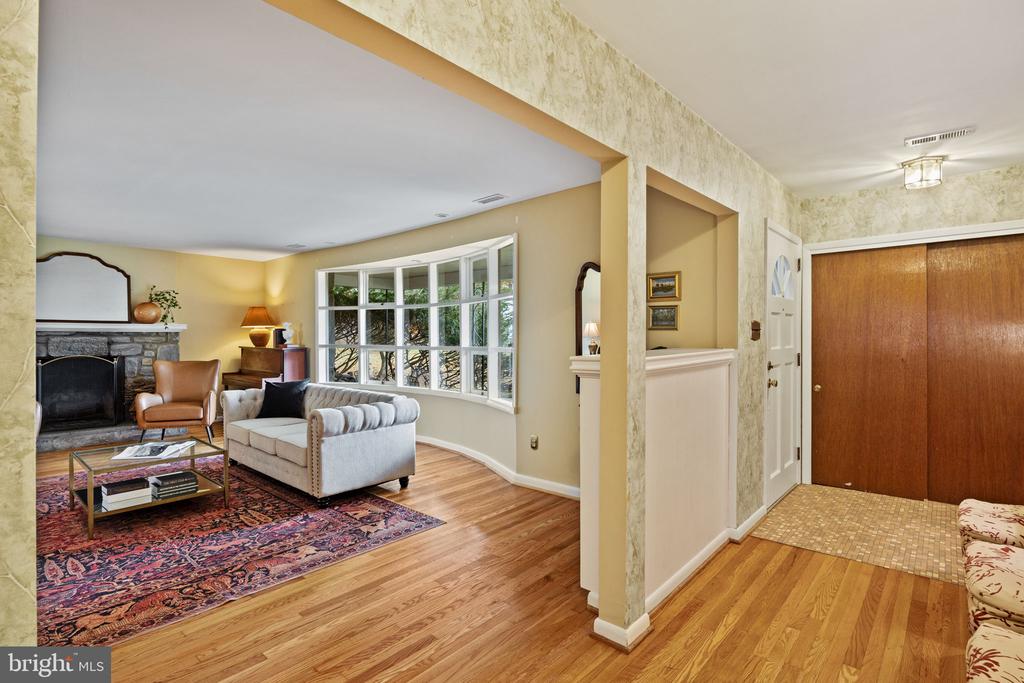 1014 TOWNSEND CIRCLE