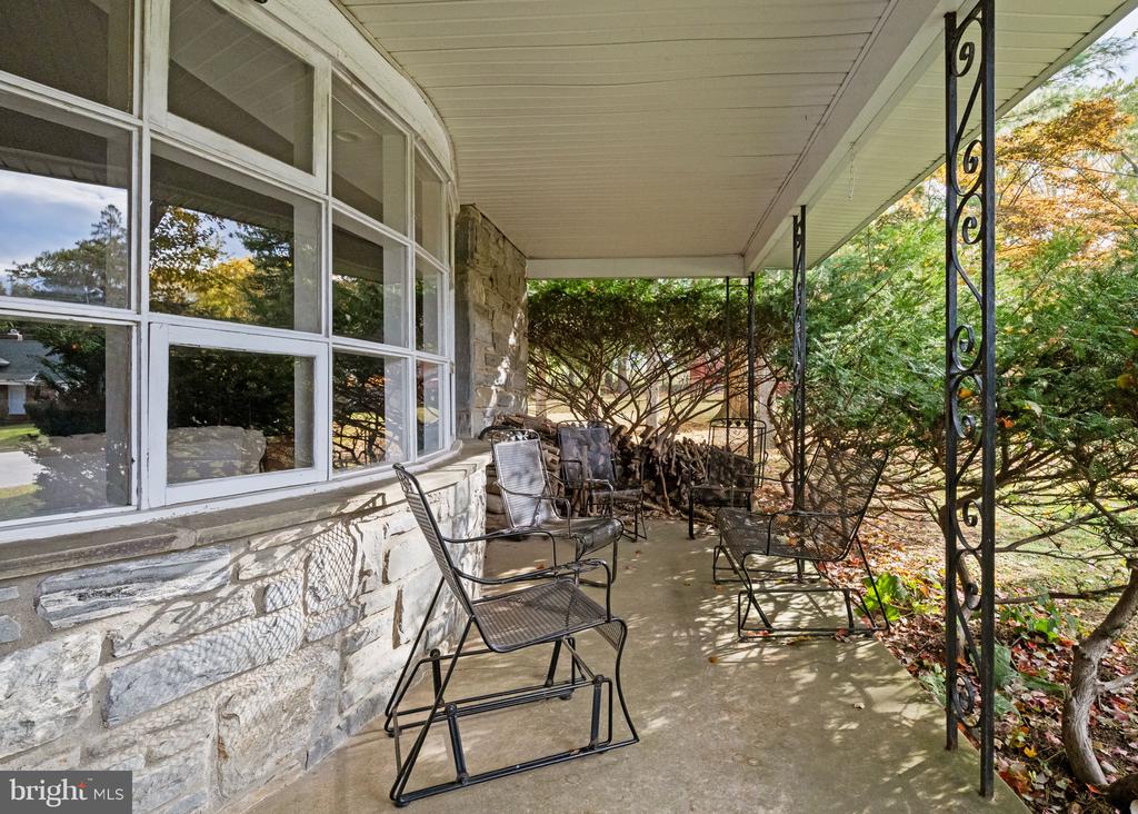 1014 TOWNSEND CIRCLE