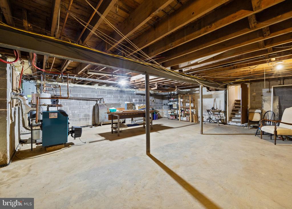 1014 TOWNSEND CIRCLE