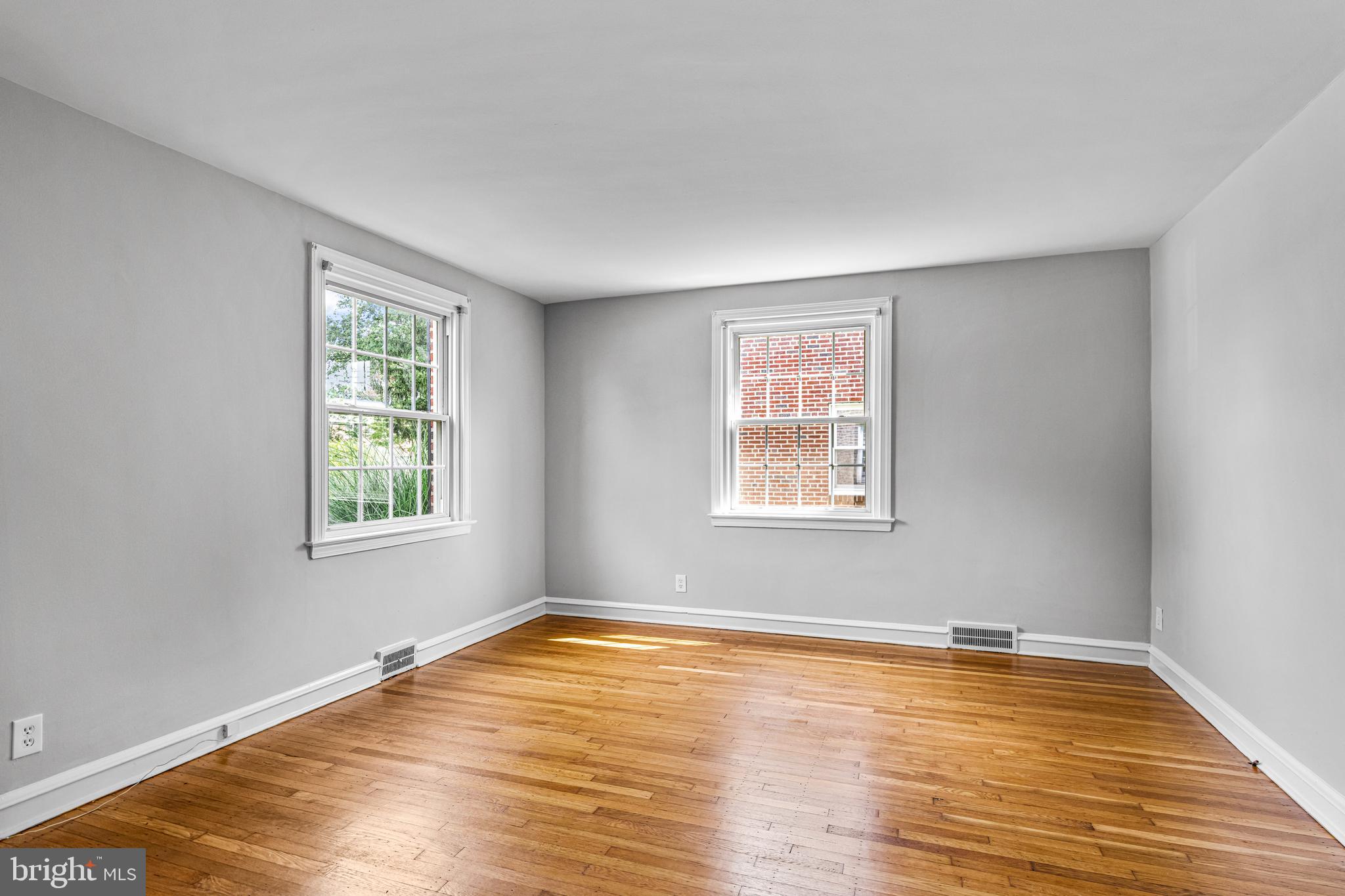 1413 SUNNYHILL LANE