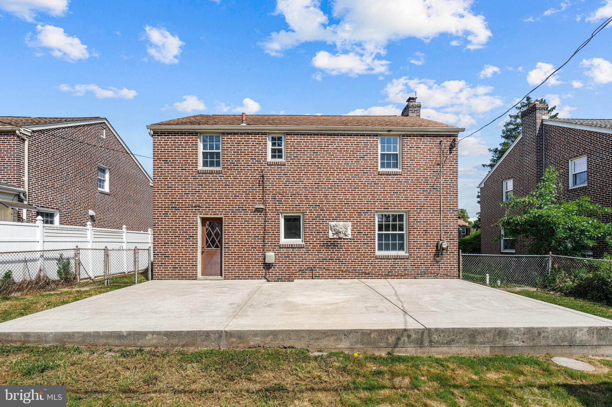1413 SUNNYHILL LANE