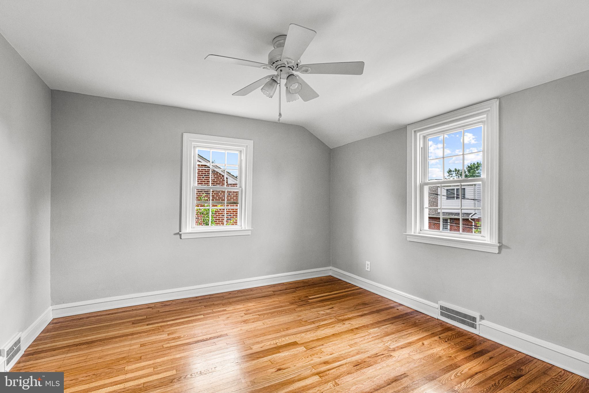 1413 SUNNYHILL LANE