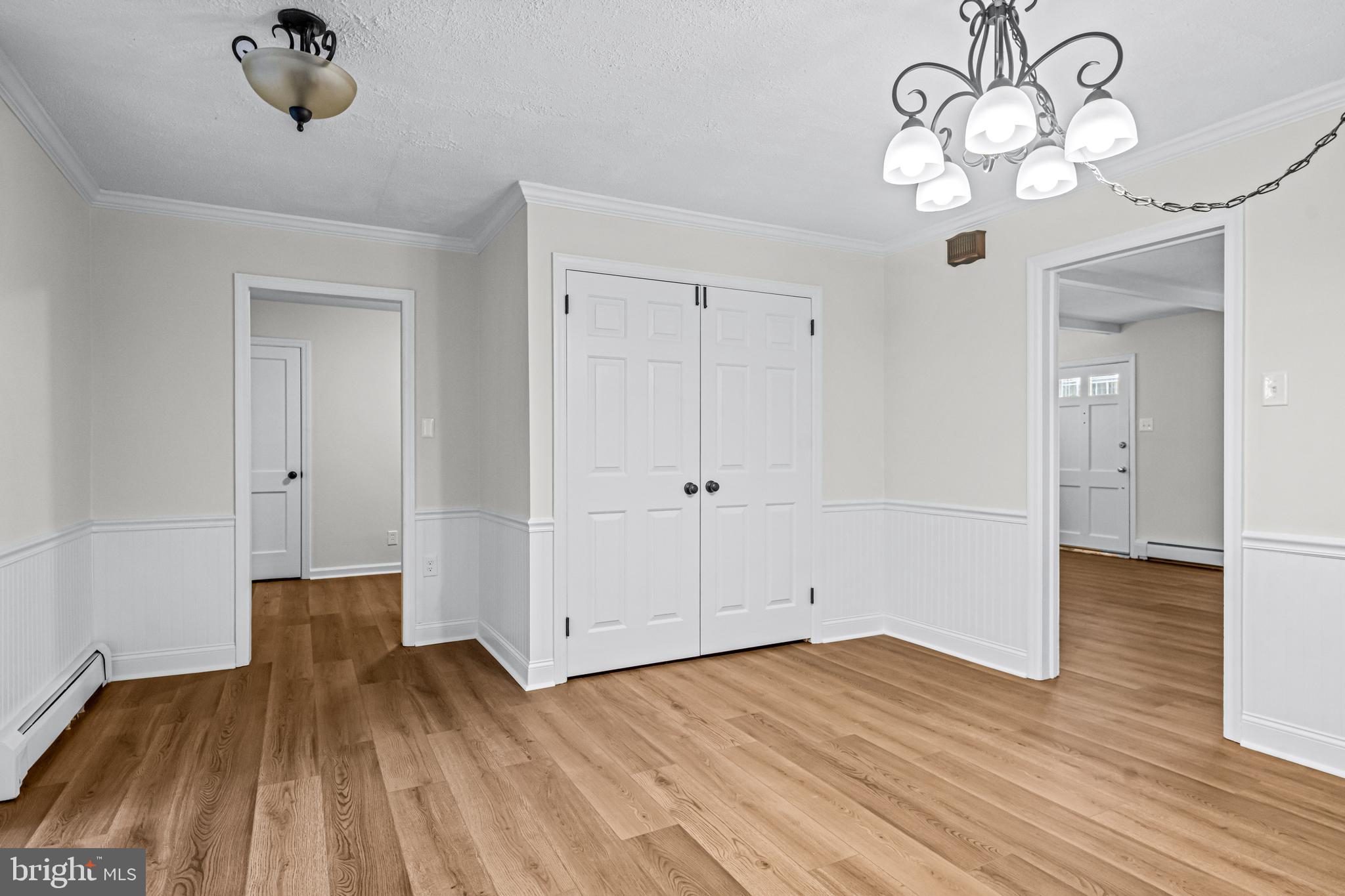 7 Longwood Dr