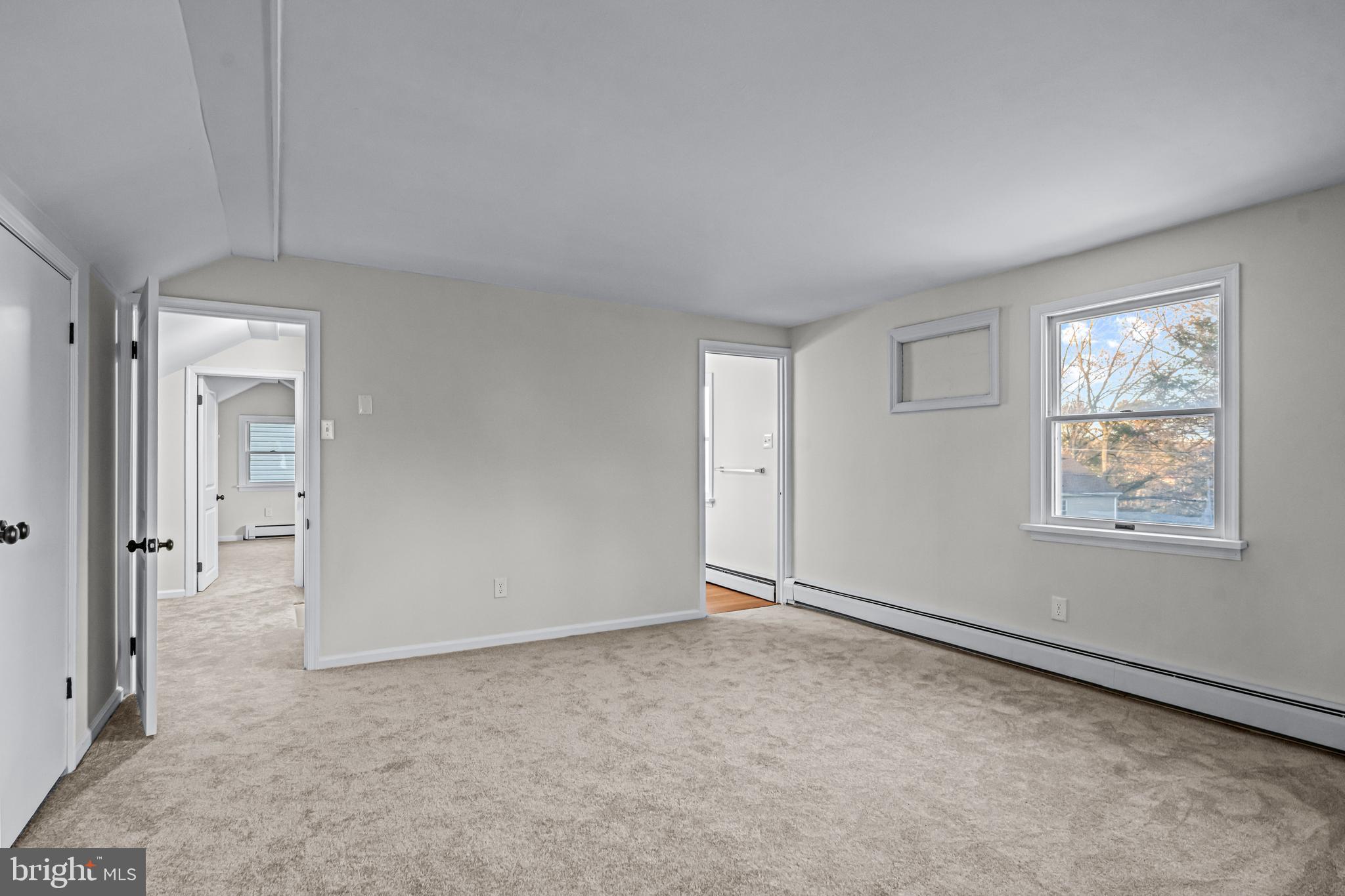 7 Longwood Dr
