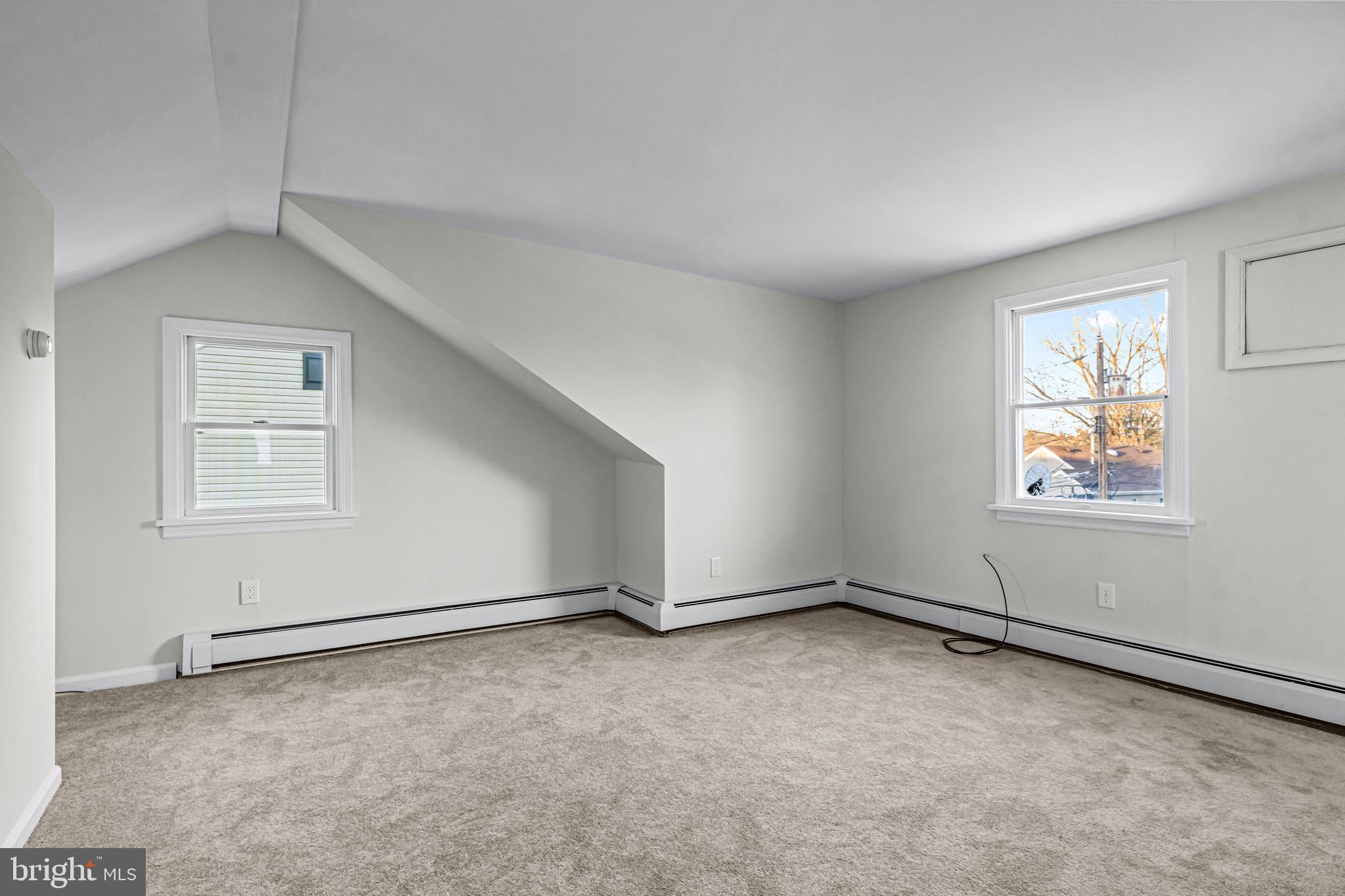 7 Longwood Dr