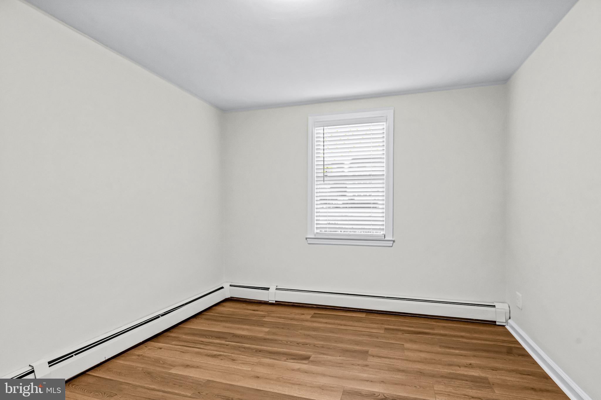 7 Longwood Dr