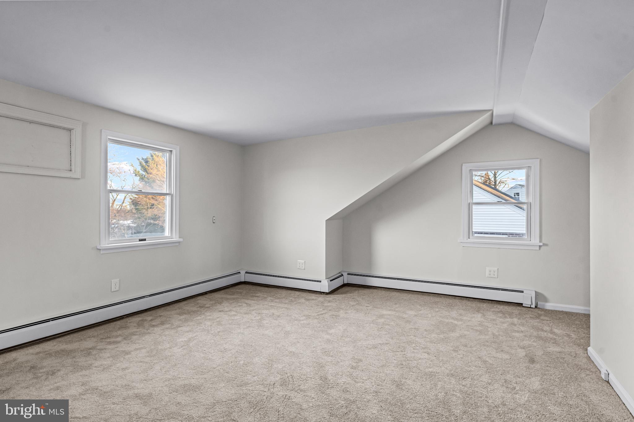 7 Longwood Dr