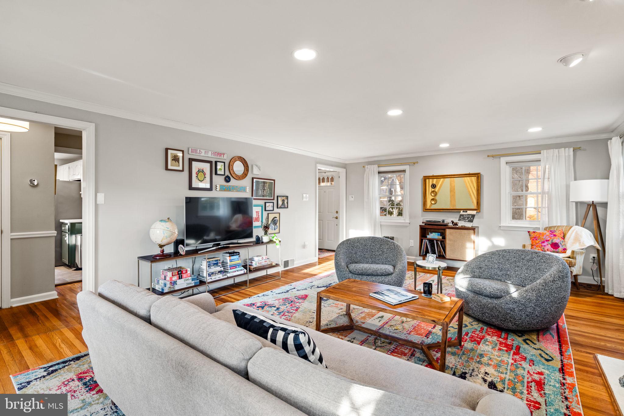 14 Willowbrook Ave