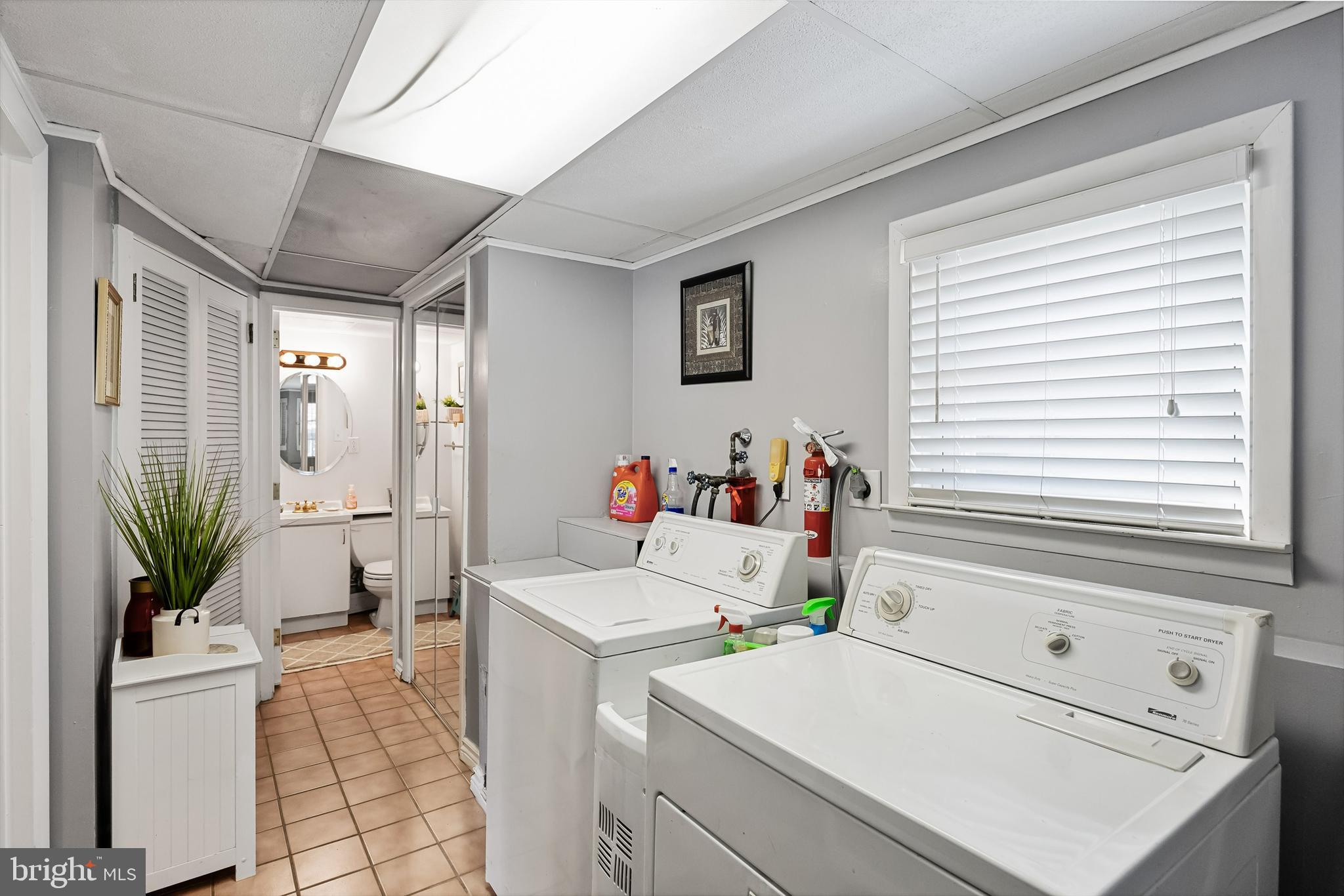 14 Glenwood Cir