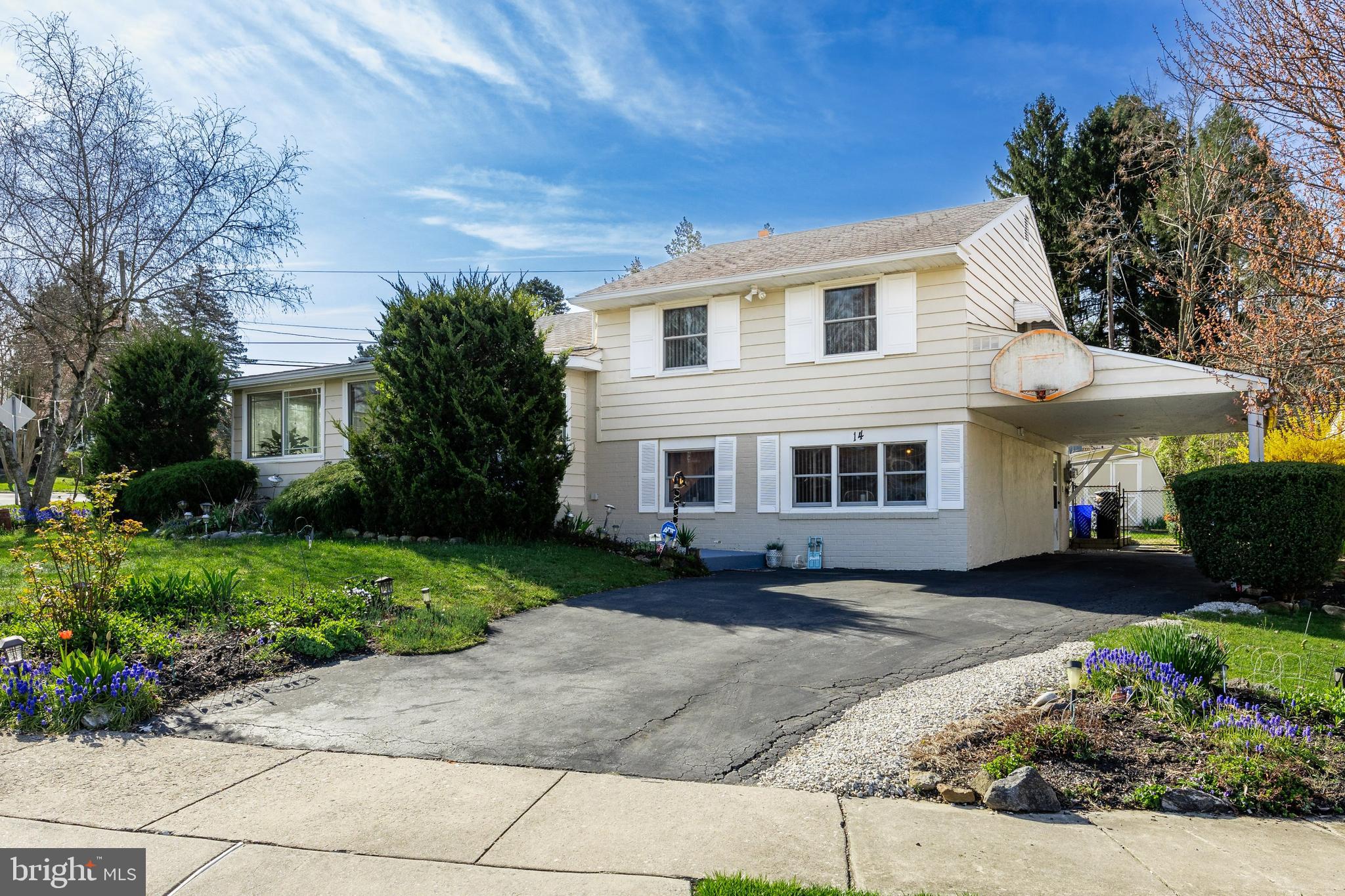 14 Glenwood Cir