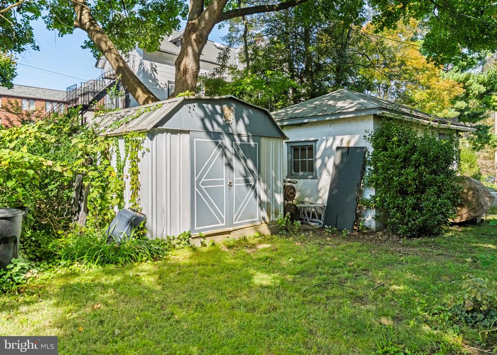 30 MORTON AVENUE