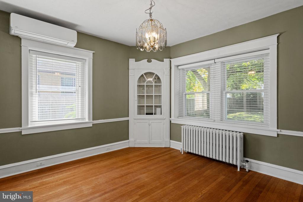 30 MORTON AVENUE