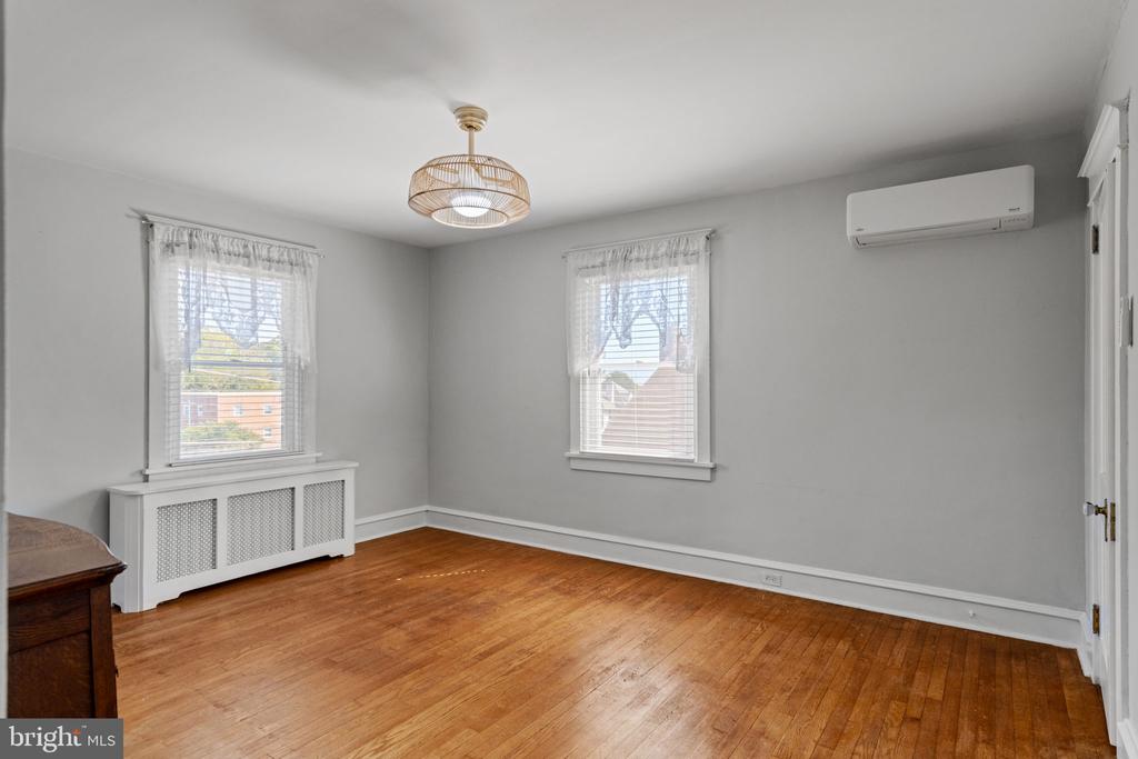 30 MORTON AVENUE