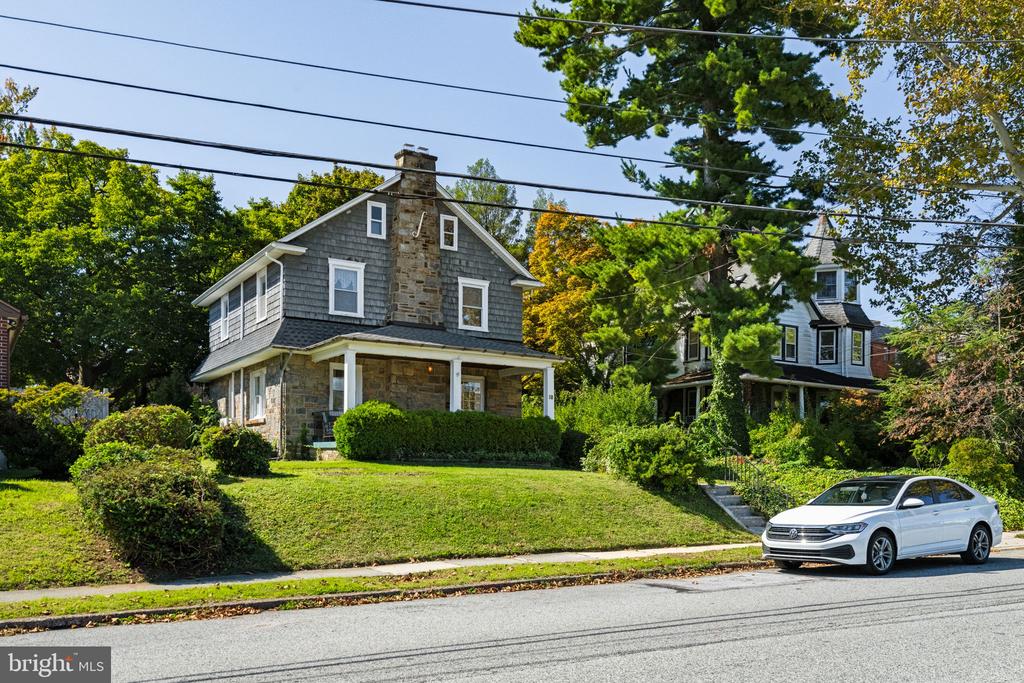 30 MORTON AVENUE