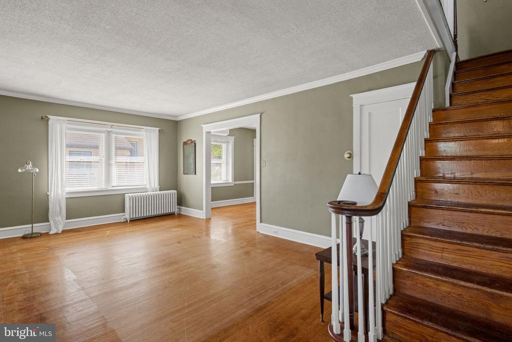 30 MORTON AVENUE