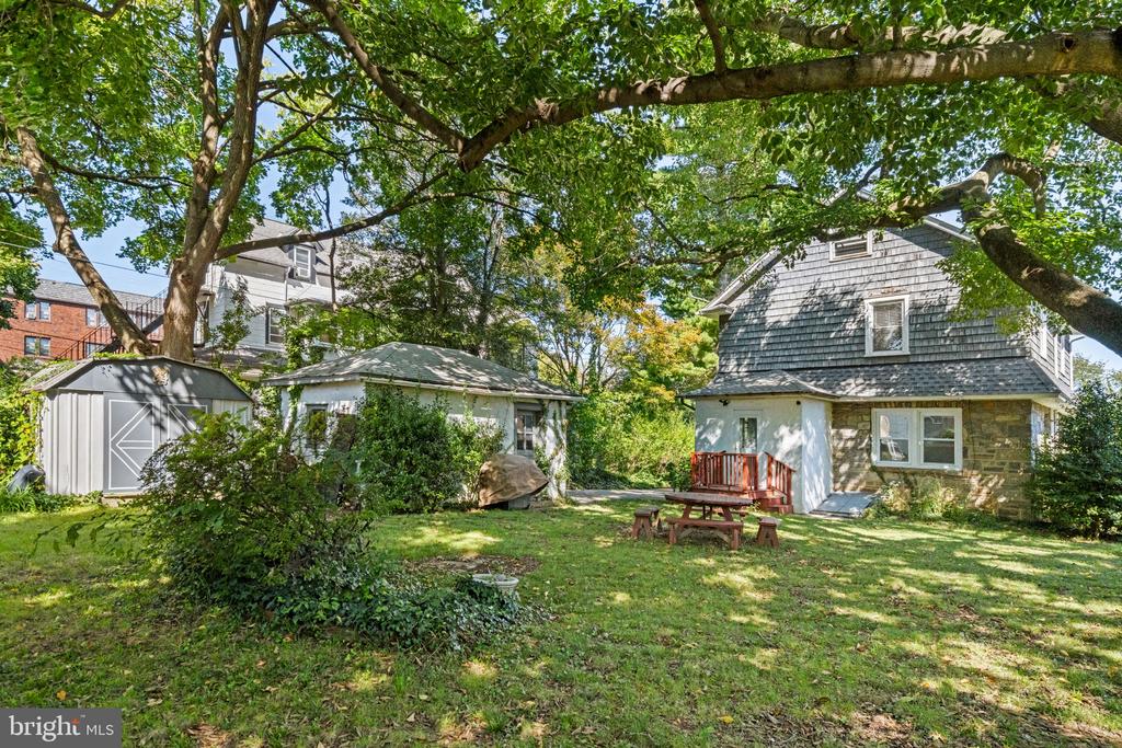 30 MORTON AVENUE