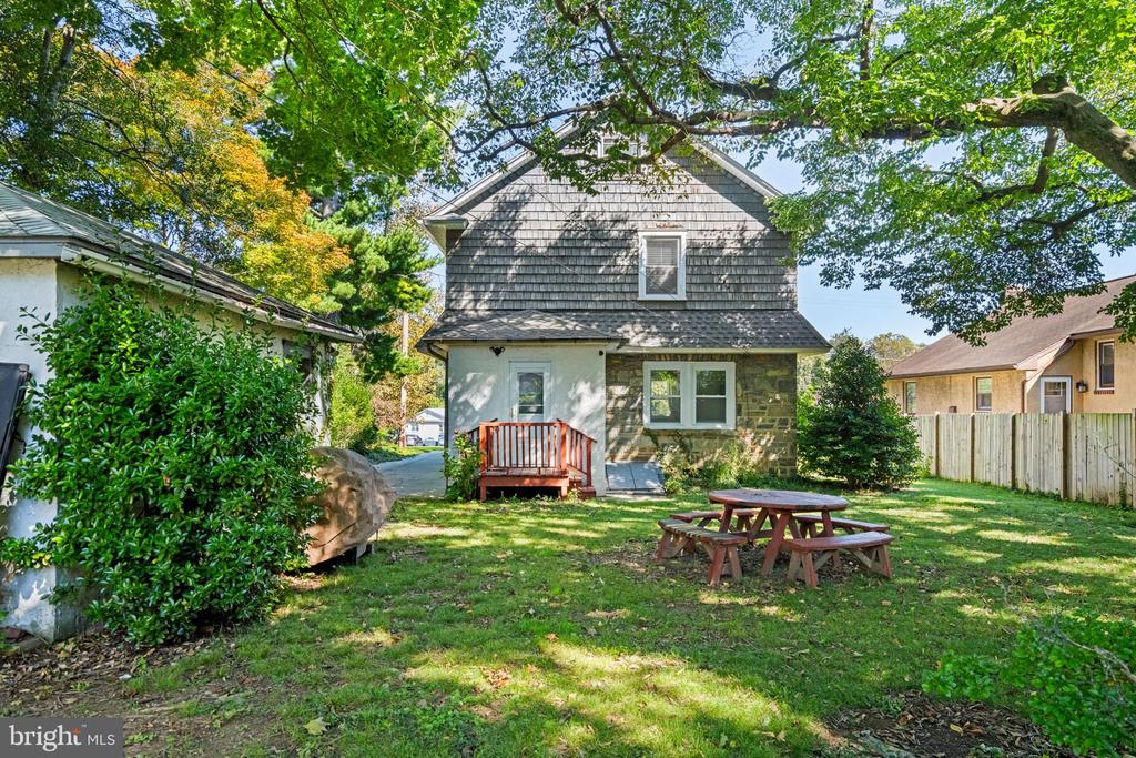 30 MORTON AVENUE