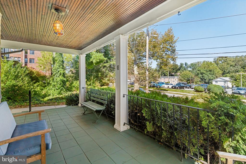 30 MORTON AVENUE