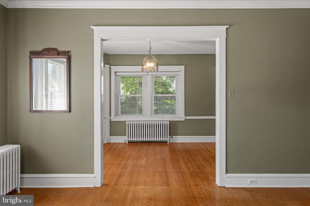 30 MORTON AVENUE