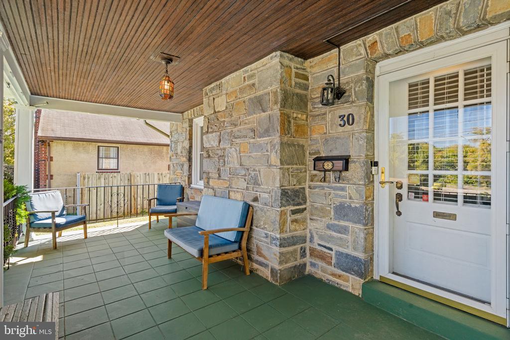 30 MORTON AVENUE