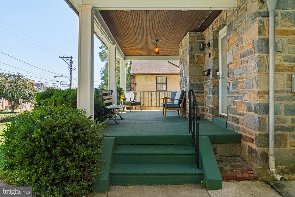 30 MORTON AVENUE