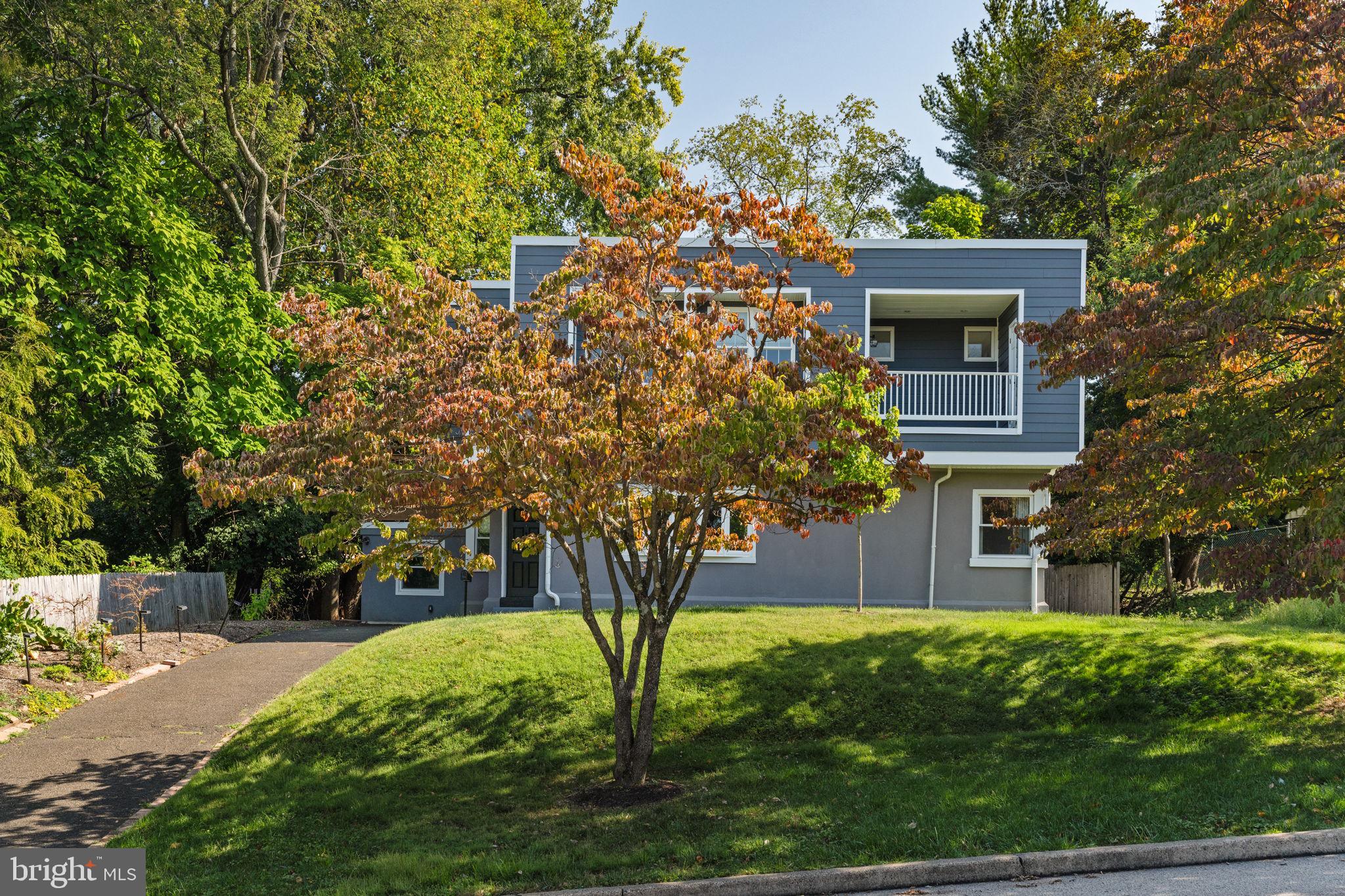 8201 Hull Dr
