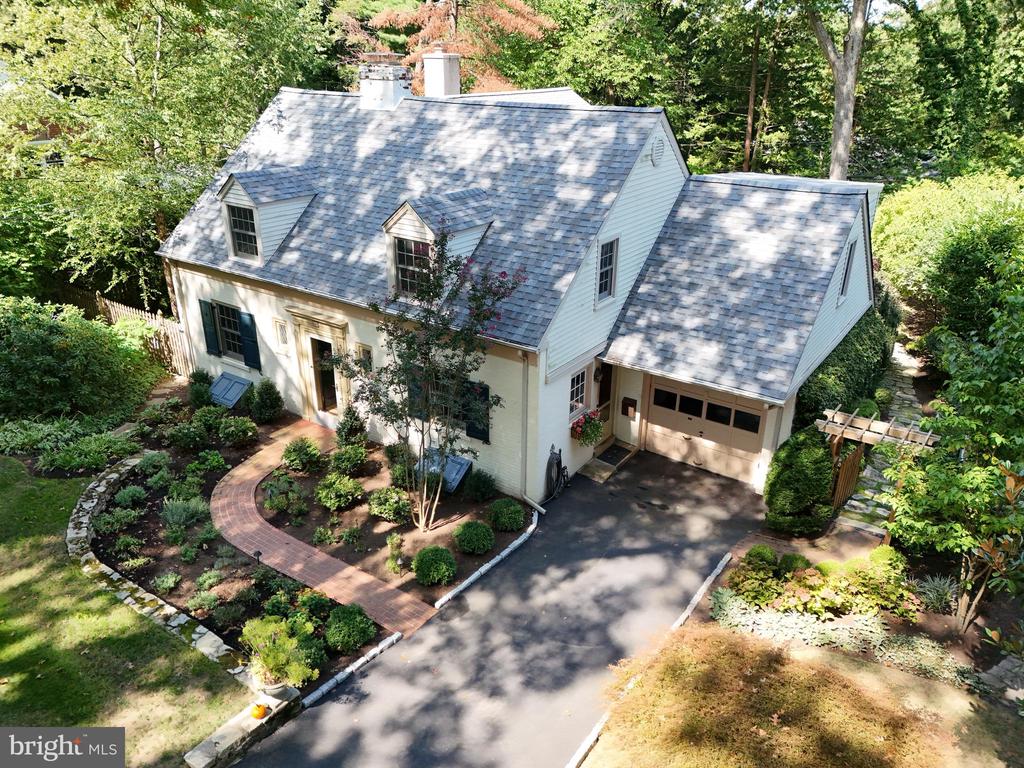 528 Custis Rd