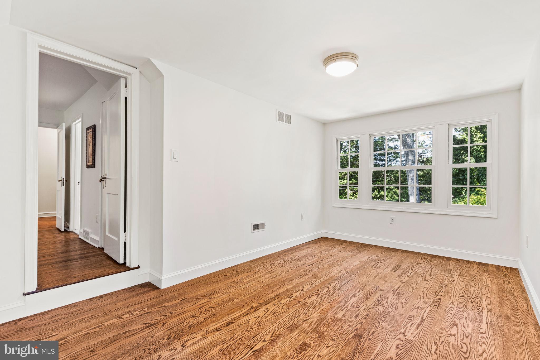 528 Custis Rd