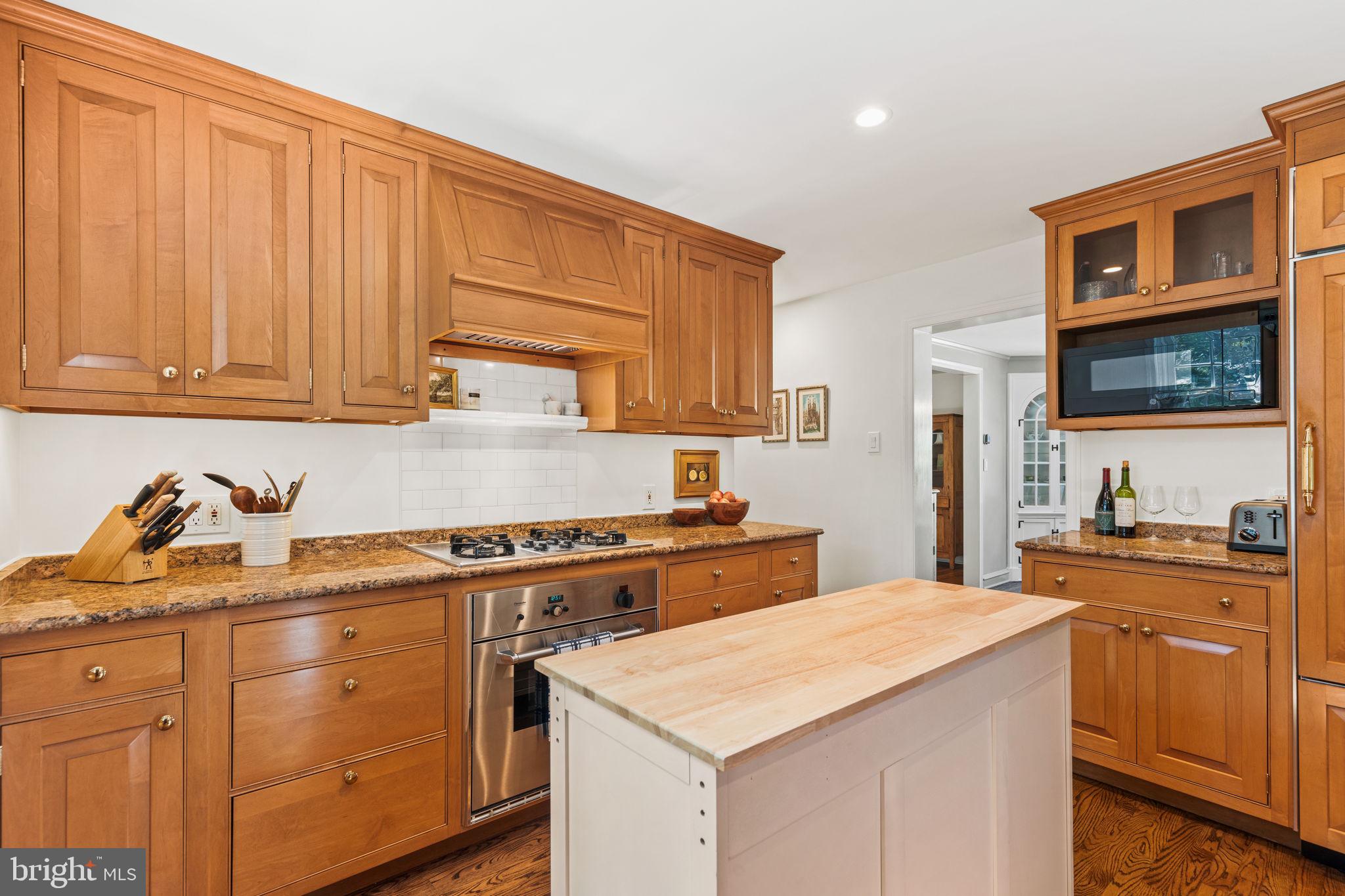 528 Custis Rd