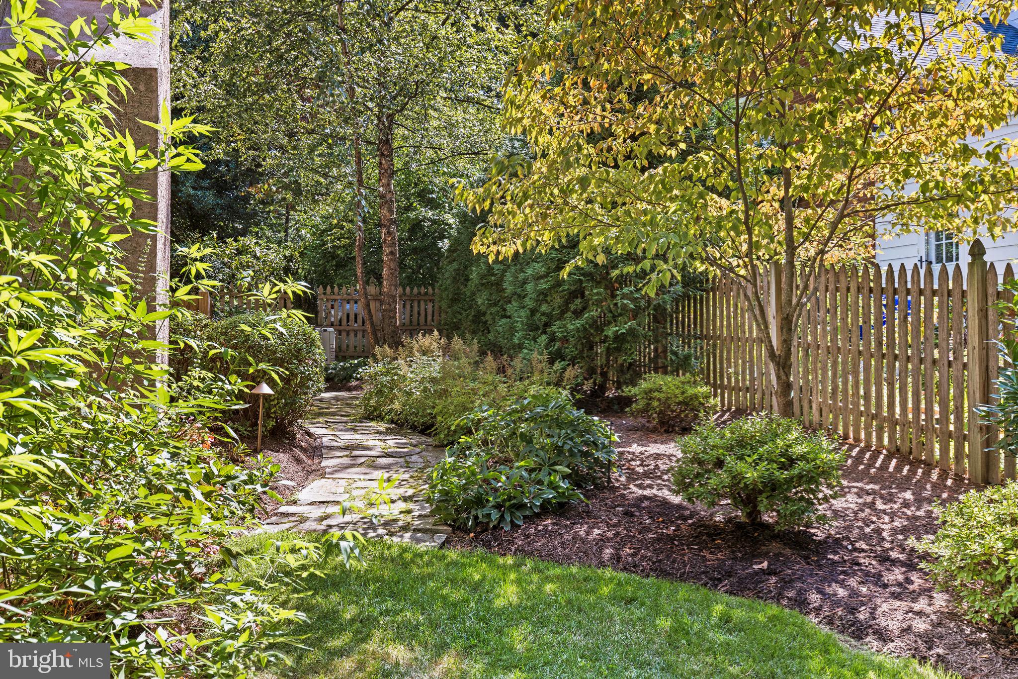 528 Custis Rd