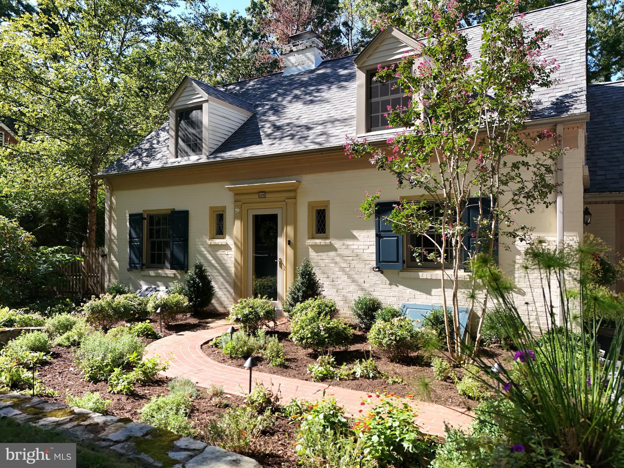 528 Custis Rd