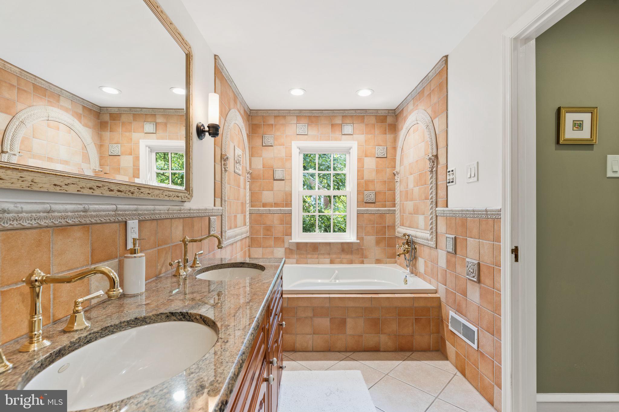 528 Custis Rd