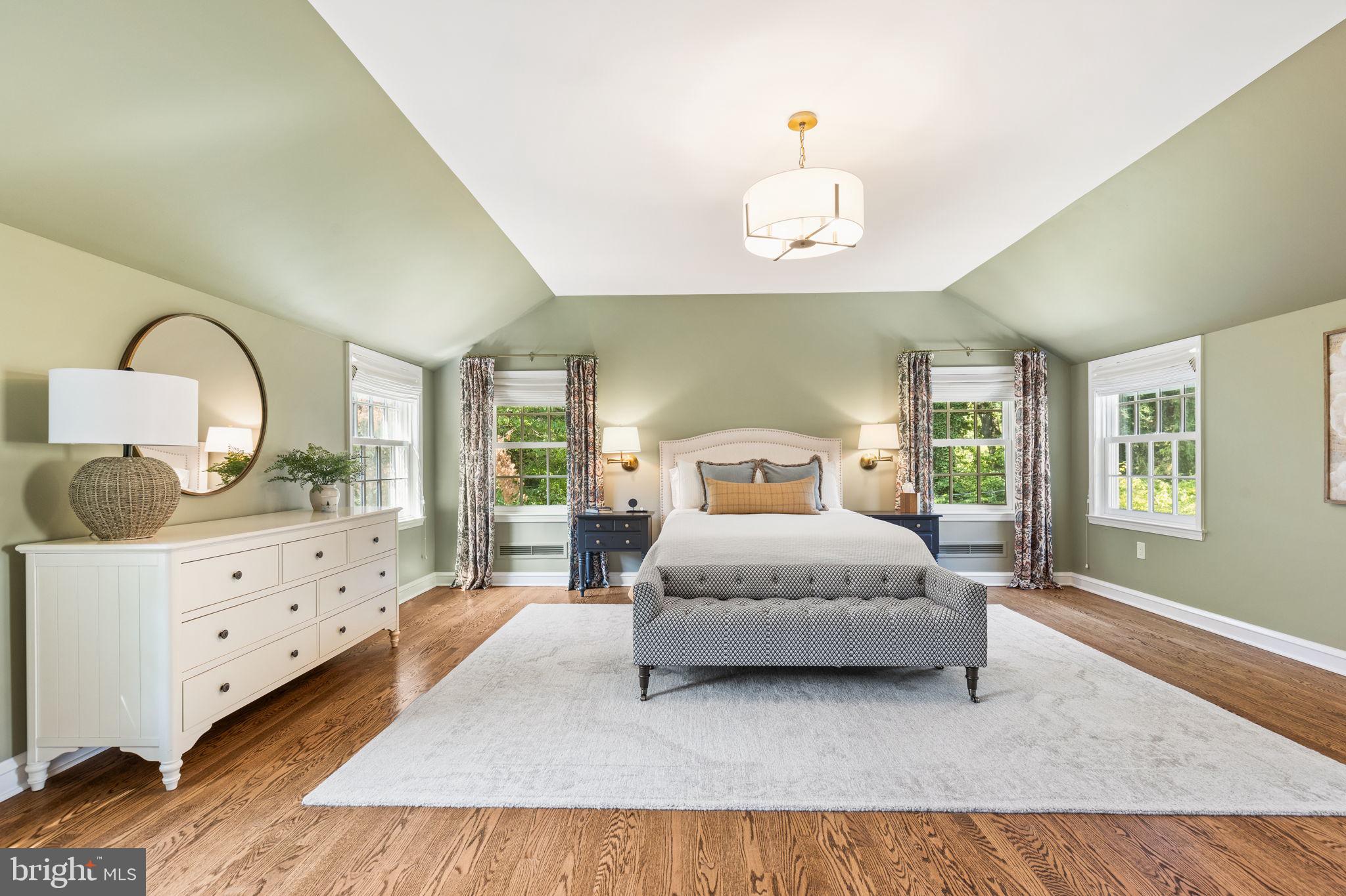 528 Custis Rd