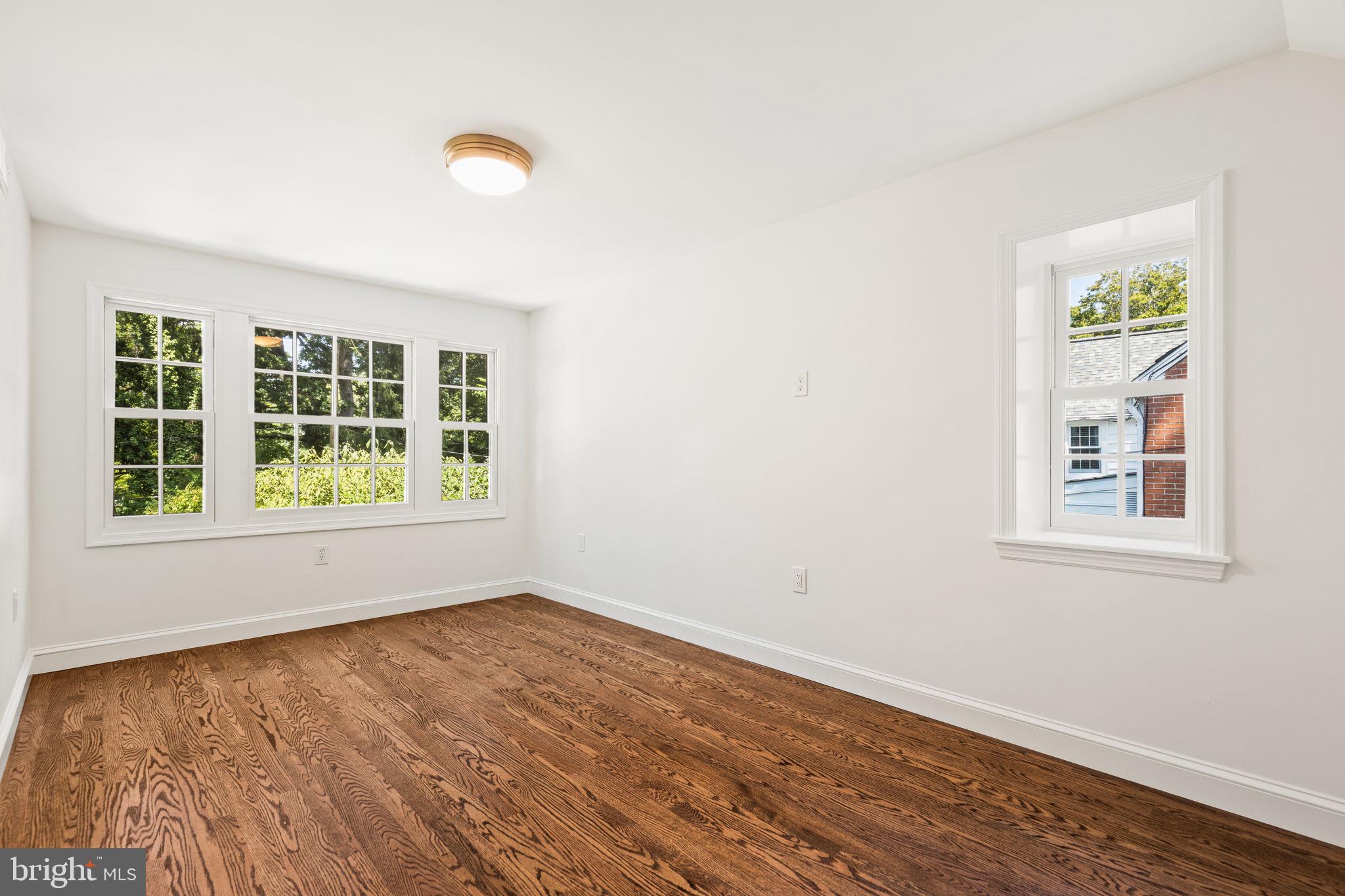 528 Custis Rd