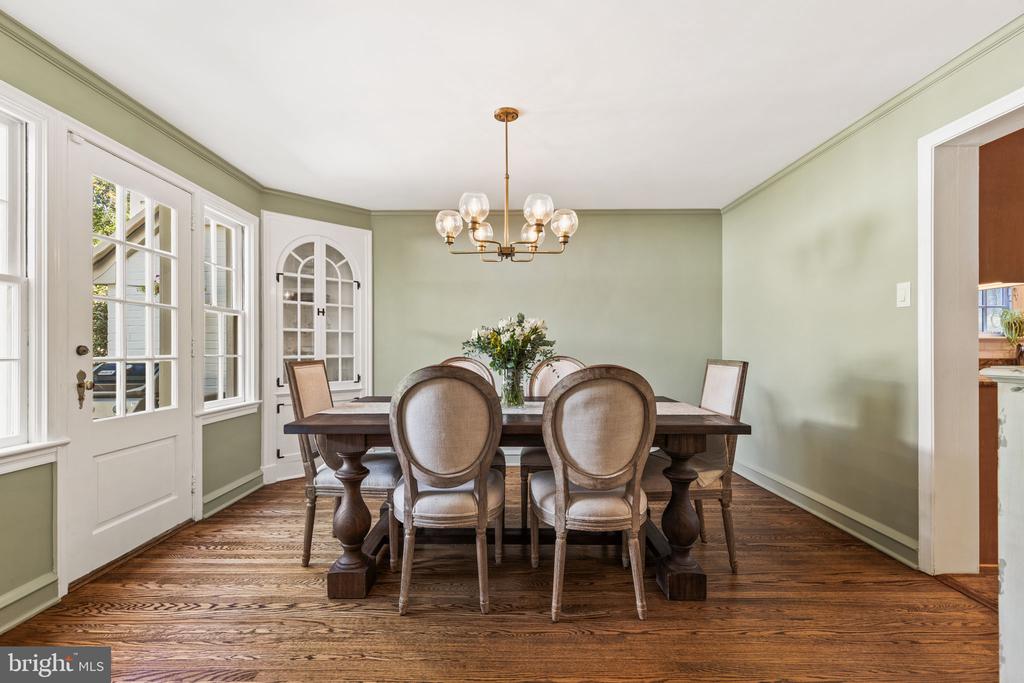 528 Custis Rd