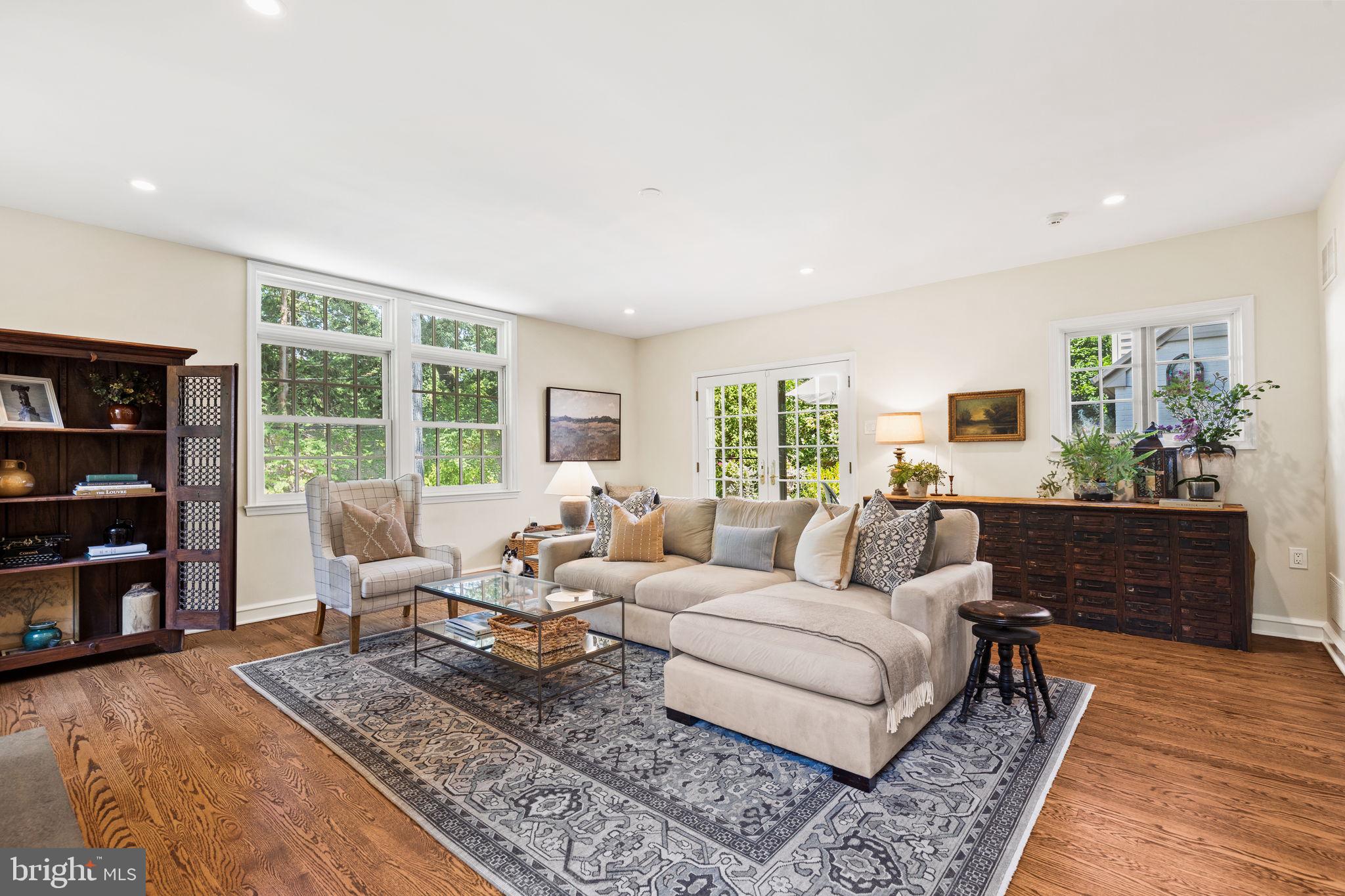 528 Custis Rd