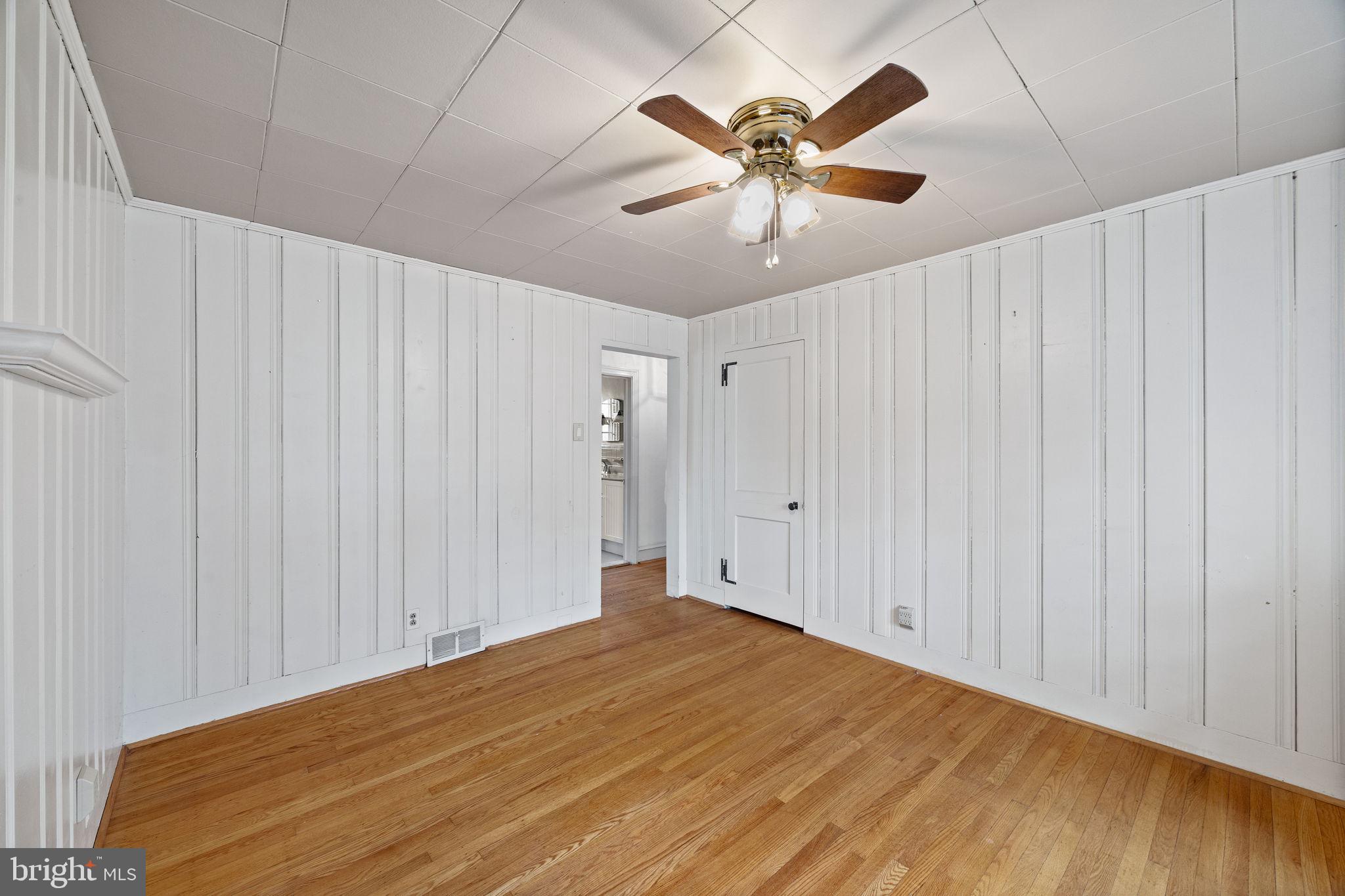 406 Custis Rd
