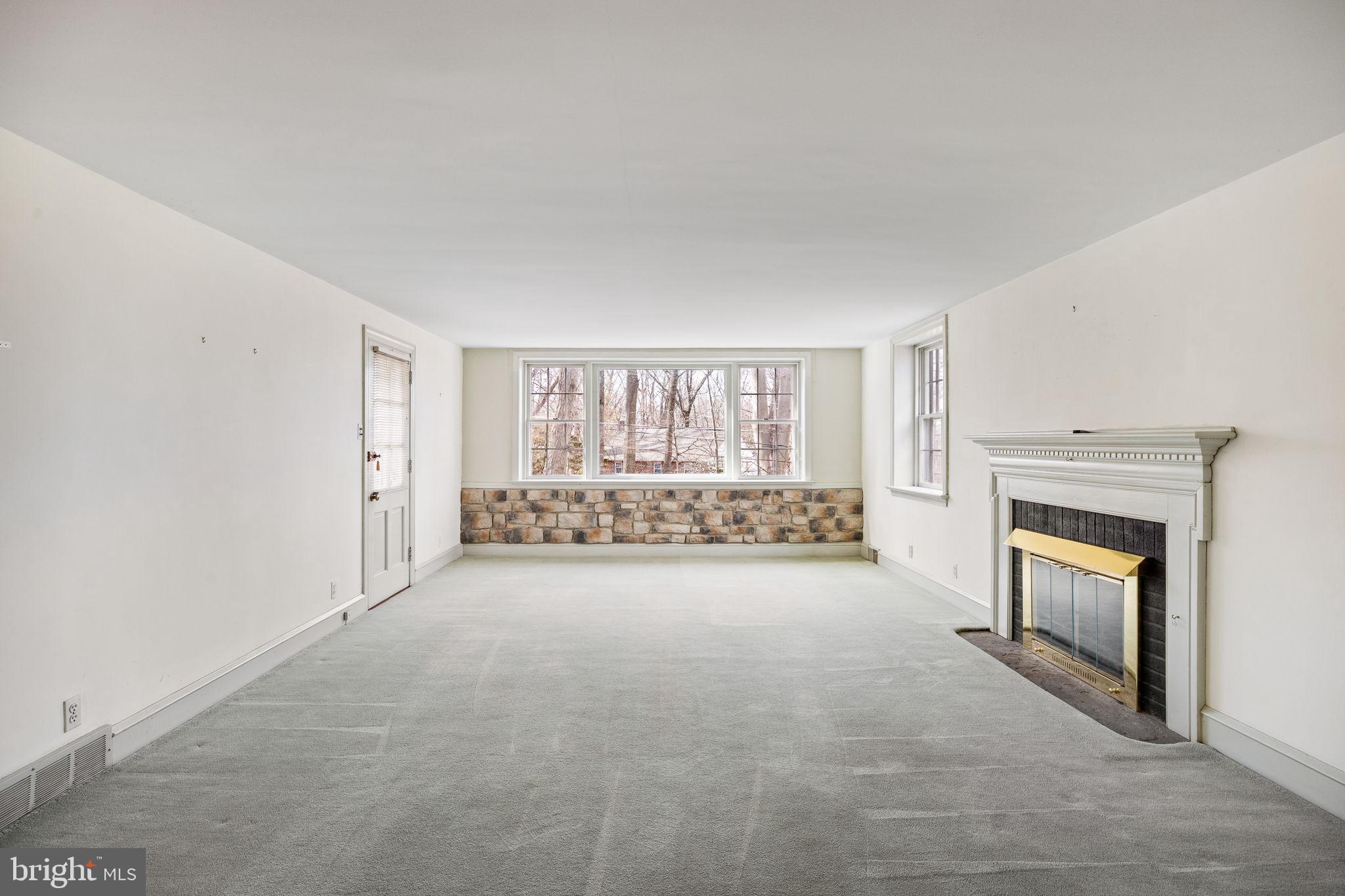 406 Custis Rd