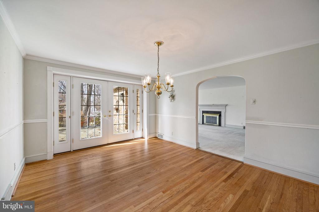 406 Custis Rd