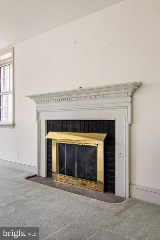 406 Custis Rd