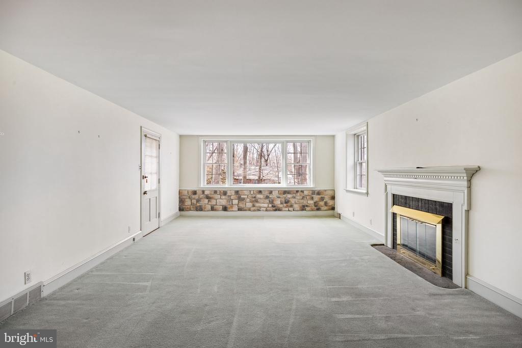 406 Custis Rd