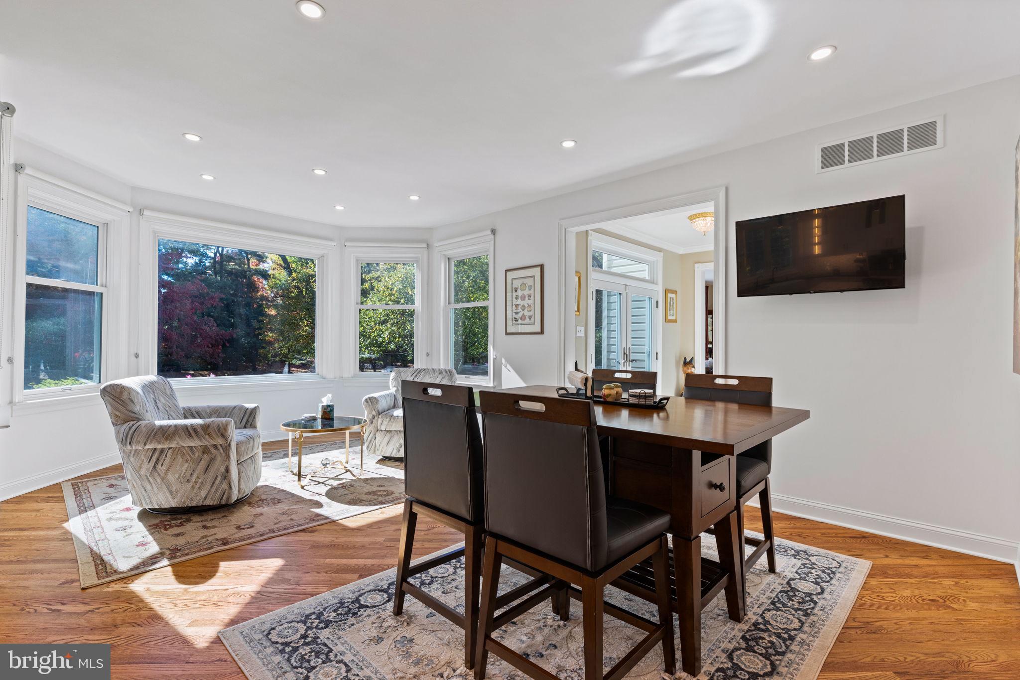 2 Bayberry Cir