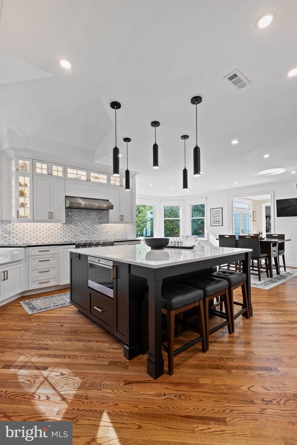 2 Bayberry Cir