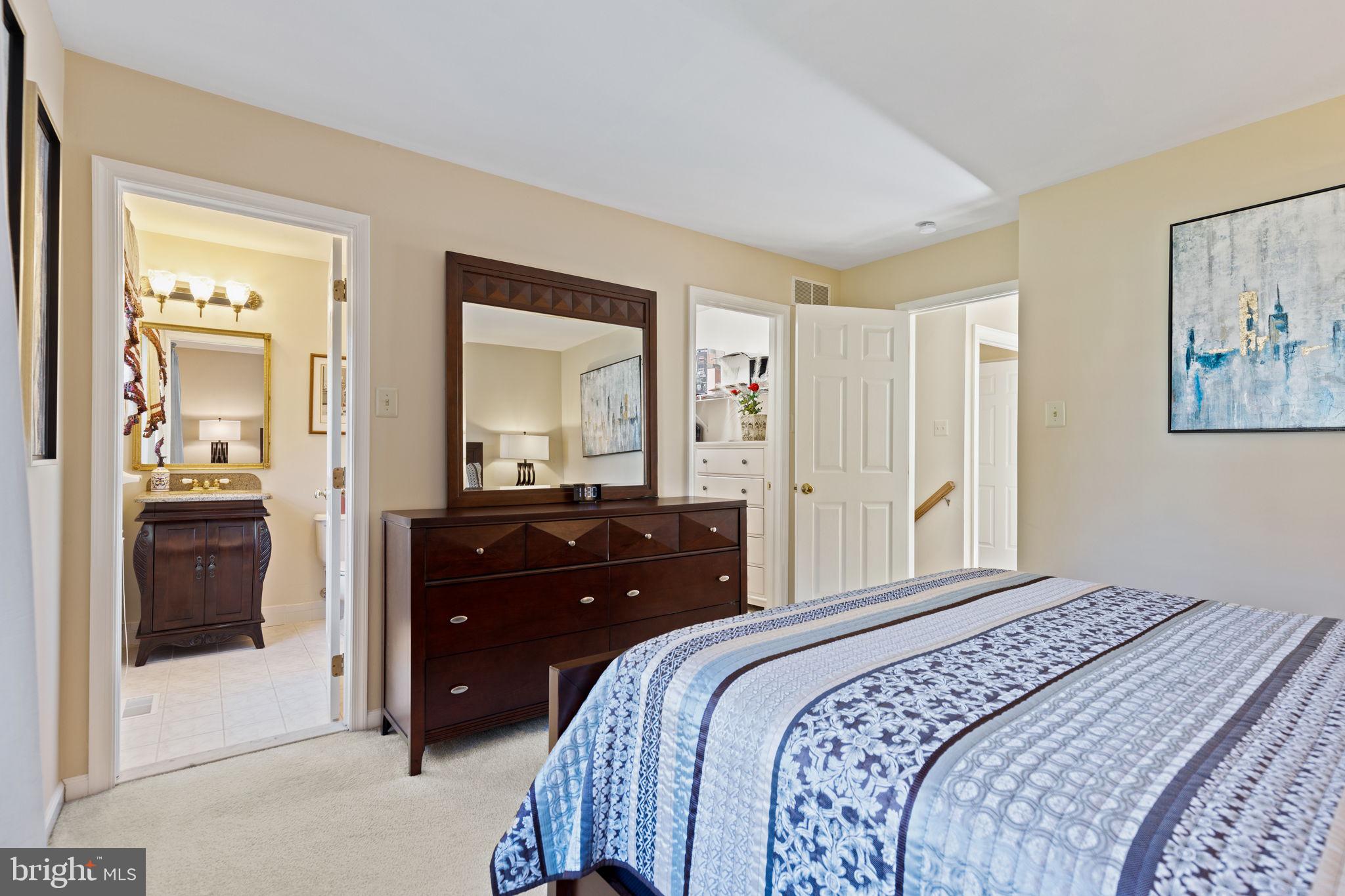 2 Bayberry Cir