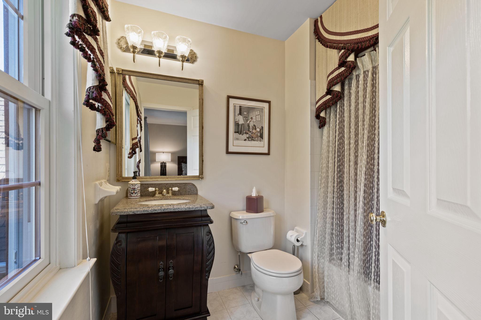 2 Bayberry Cir