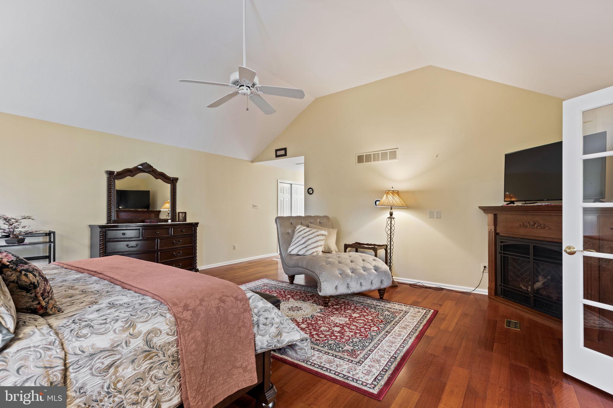 2 Bayberry Cir